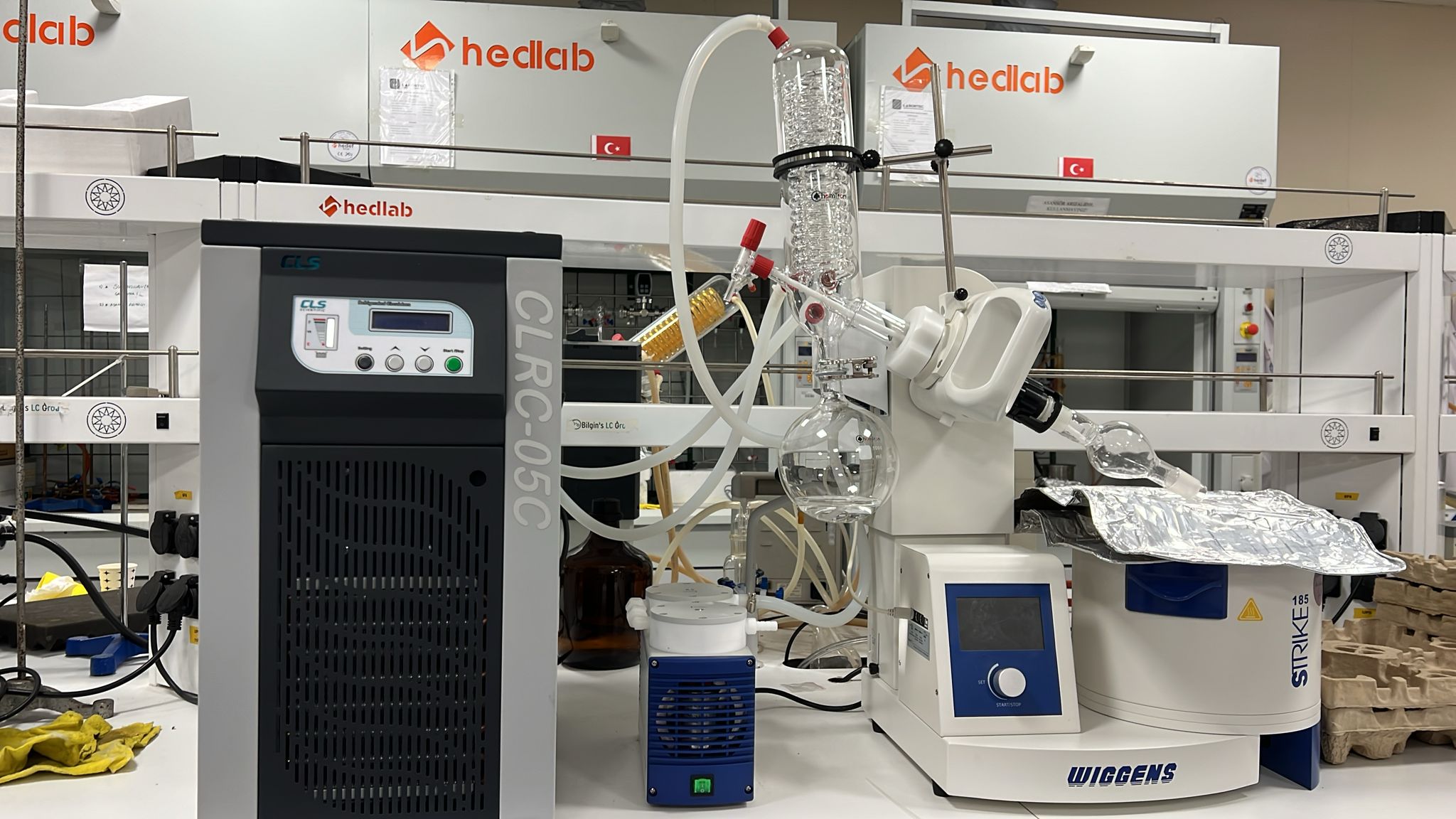 Rotary Evaporatör ve pompası-Fotoğraf